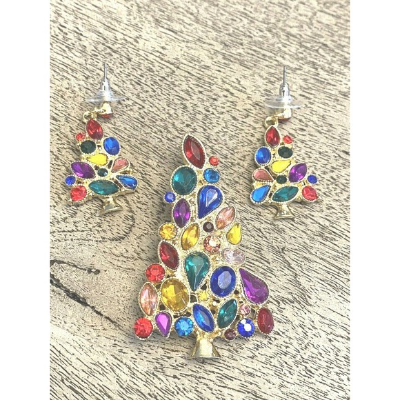 NEW Christmas Tree Brooch Pierced Earrings Set Holiday Festive Colorful Jewelry - Picture 3 of 6
